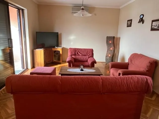 Apartment Mira